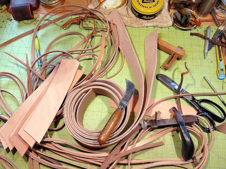 straps & tools